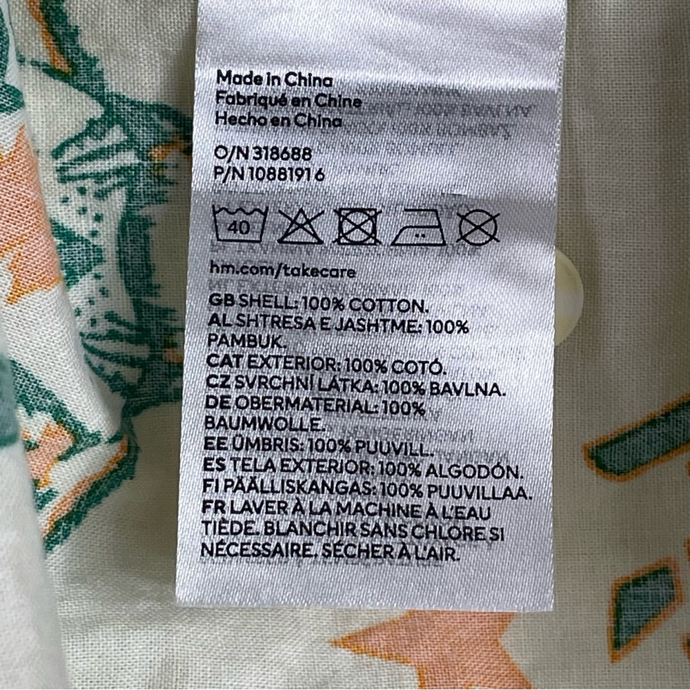 Men's H&M Stranger Things Hawkins High School Short Sleeve Button‎ Down XL 0141 - Picture 9 of 10